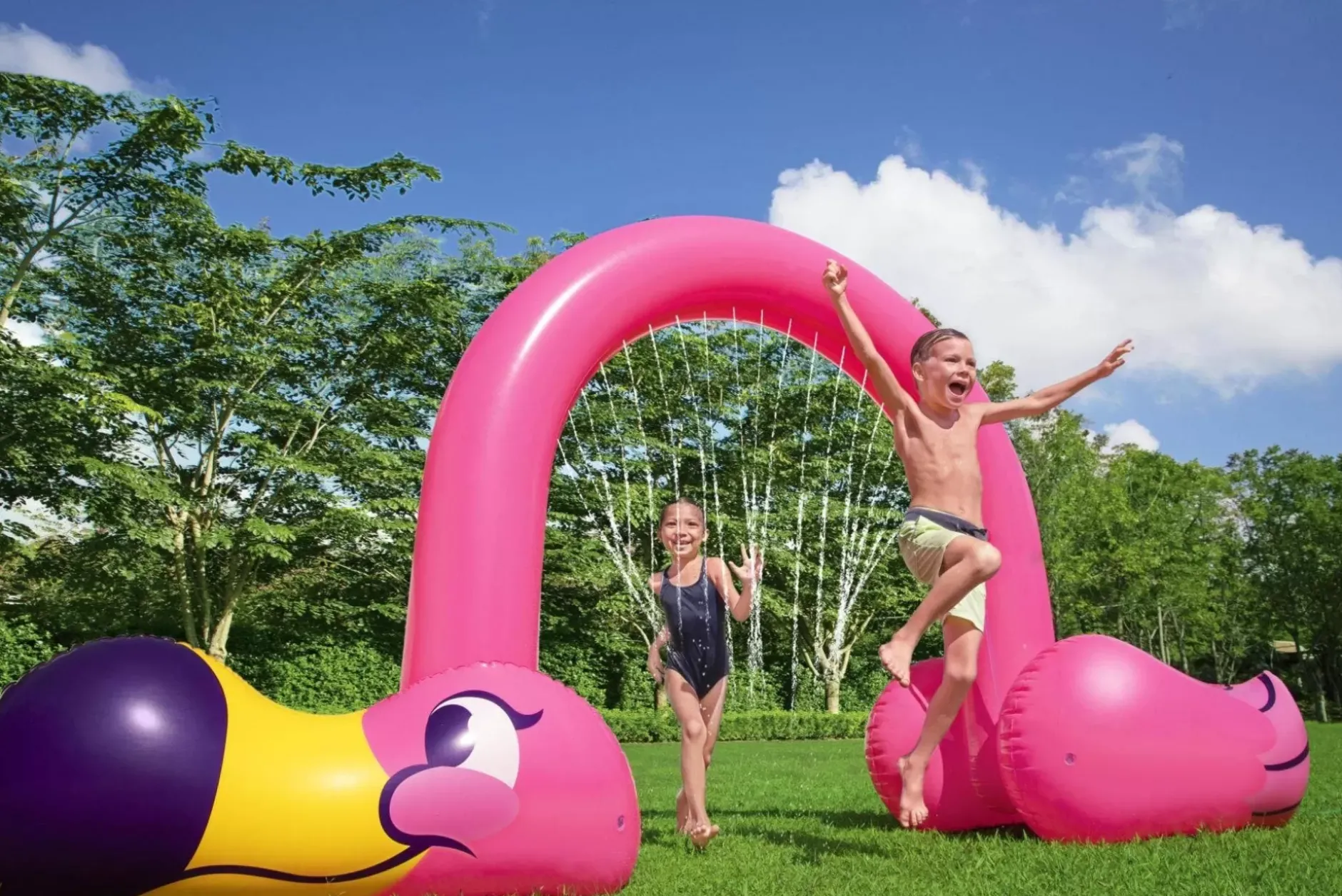 Store H2Ogo! Jumbo Pink Flamingo Inflatable Child Stationary Sprinkler Arch Sprinklers