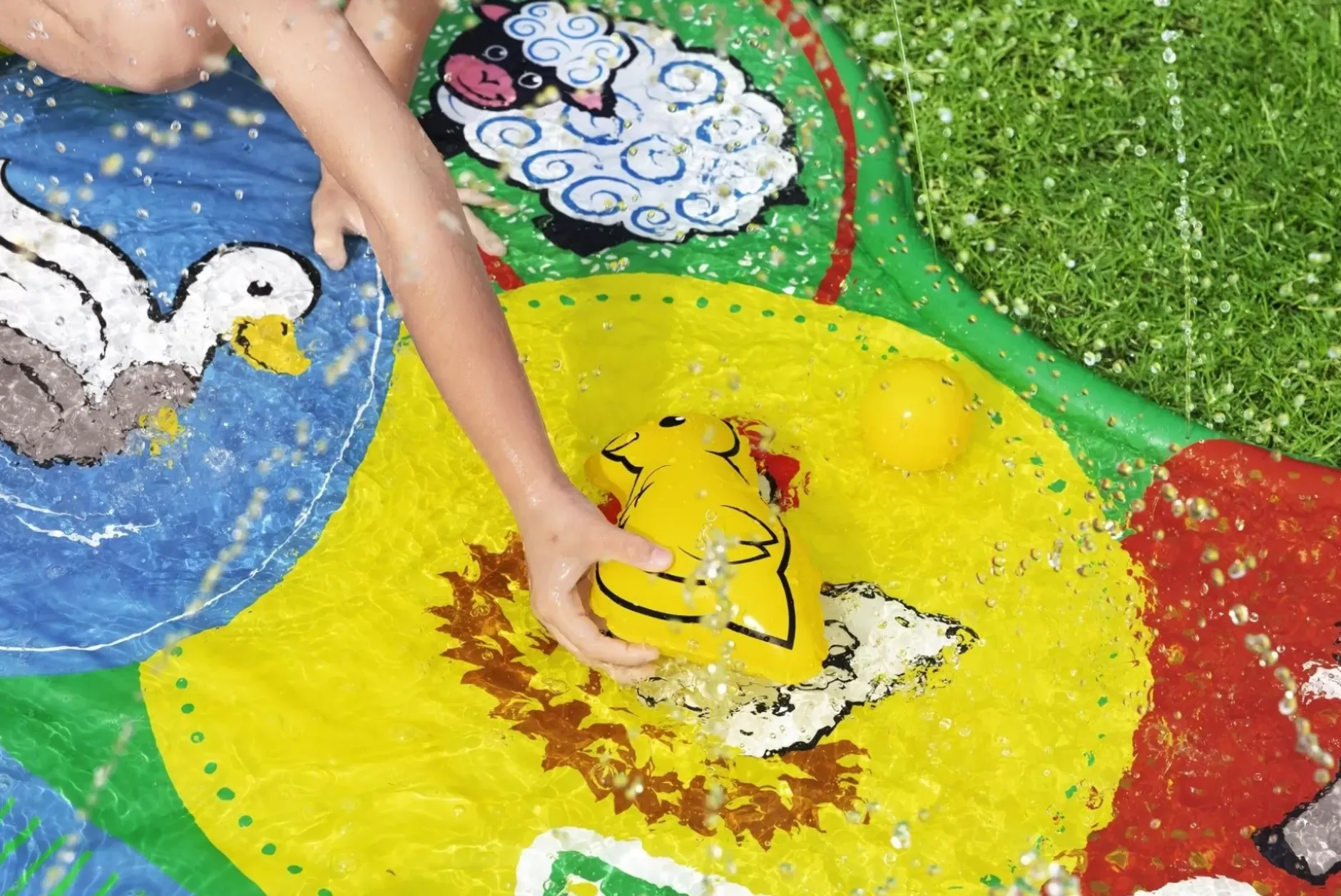 Best H2Ogo! Lil' Barnyard Babies Toddler Multicolor Sprinkler Splash Pad 65 In. X 44 In. Sprinklers