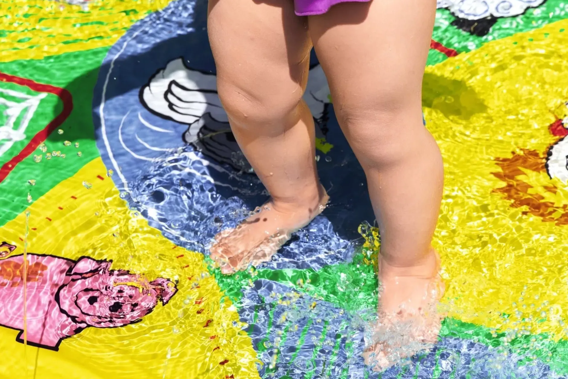 Best H2Ogo! Lil' Barnyard Babies Toddler Multicolor Sprinkler Splash Pad 65 In. X 44 In. Sprinklers