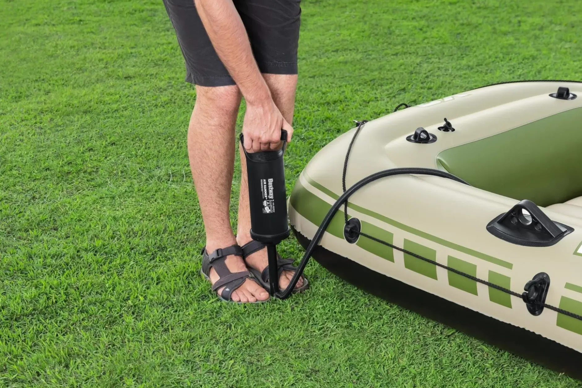 Clearance Hydro-Force Voyager X3 Inflatable Raft Set 9'8 Rafts