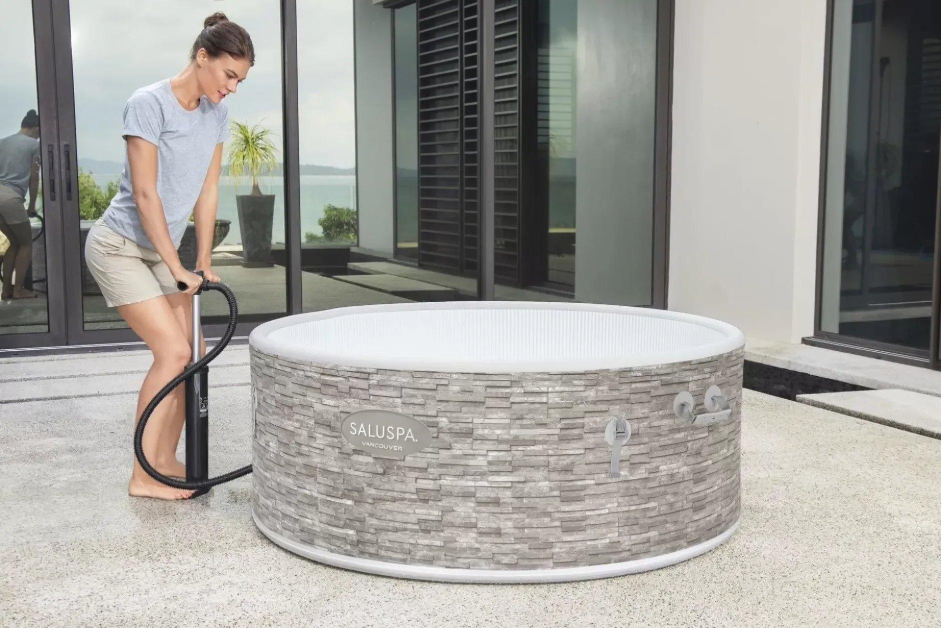 Clearance Saluspa Vancouver Airjet Plus Inflatable Hot Tub With App Control 3-5 Person Airjet