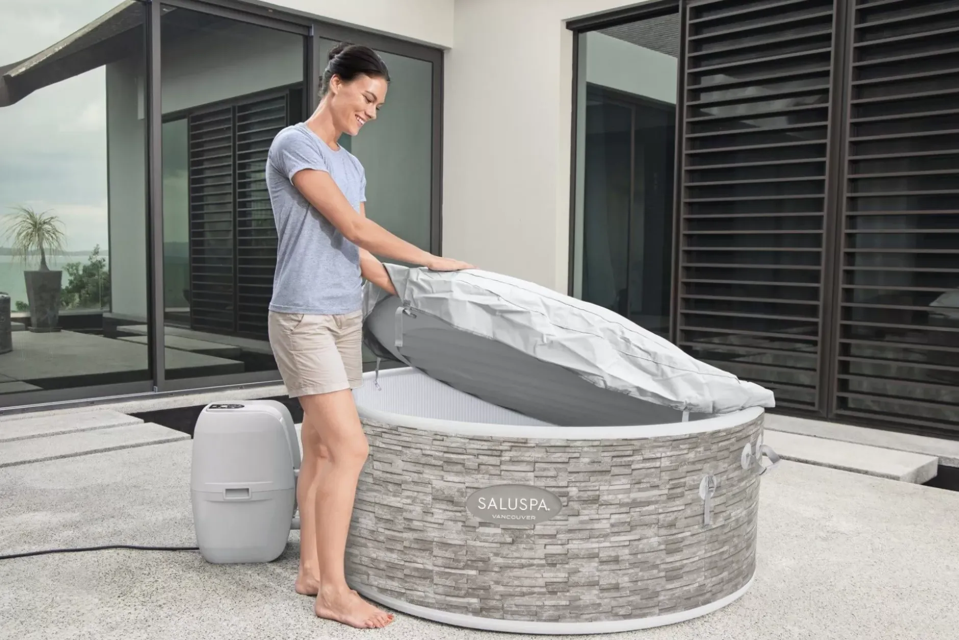 Clearance Saluspa Vancouver Airjet Plus Inflatable Hot Tub With App Control 3-5 Person Airjet